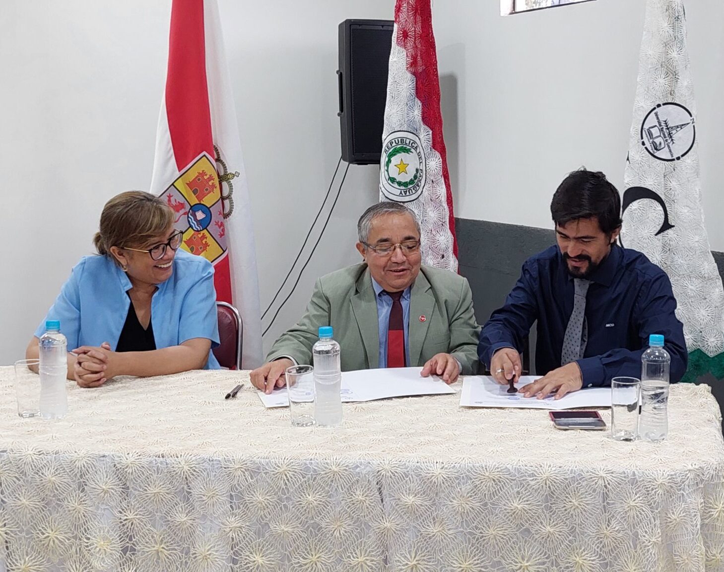 En este momento estás viendo FIRMA DE CONVENIOS CON INSTITUCIONES EDUCATIVAS